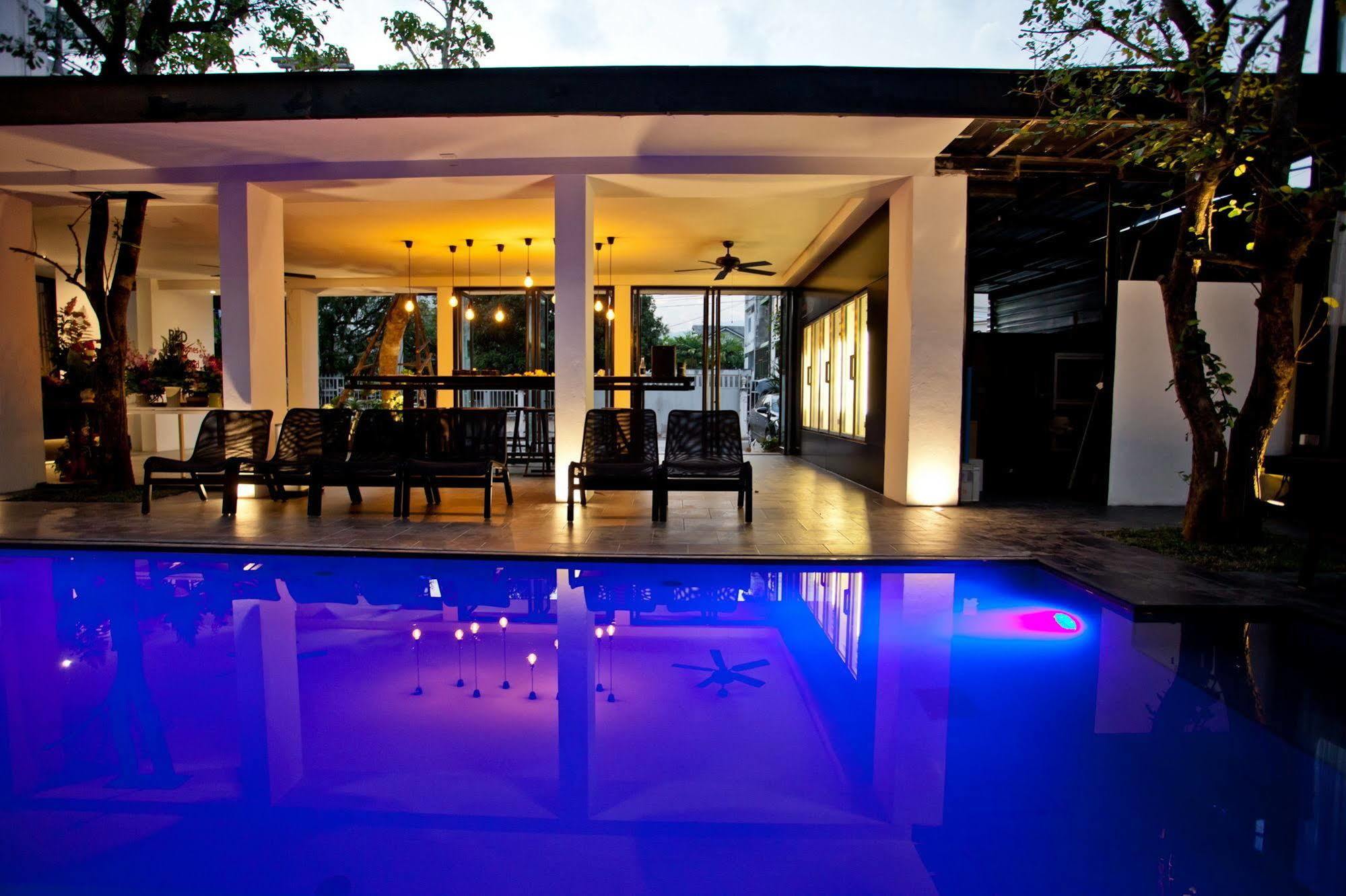 Hotel Bed Phrasingh-Adults Only Chiang Mai Zewnętrze zdjęcie